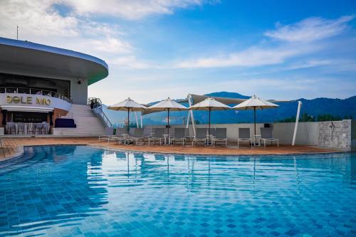 boutique hotels in Bang Tao Beach