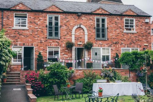 boutique hotels in Church Stoke