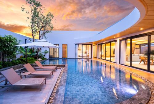 boutique hotels in Nai Harn Beach