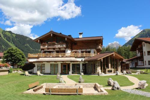 boutique hotels in Lech Hiking Trail