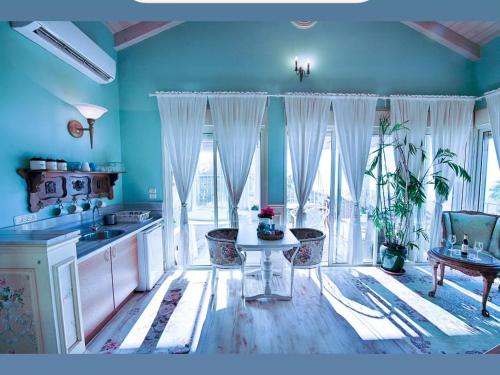 boutique hotels in Amirim
