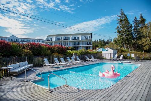 boutique hotels in Camden Snow Bowl