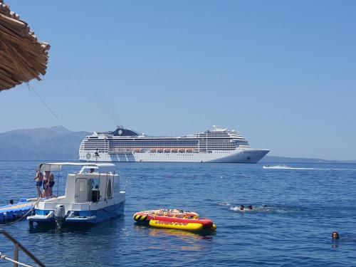 boutique hotels in Sarandë