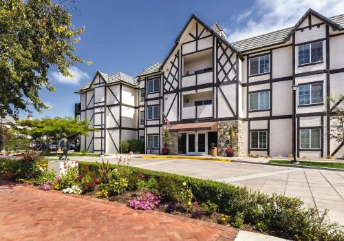 boutique hotels in Solvang
