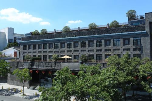 boutique hotels in Fuyang