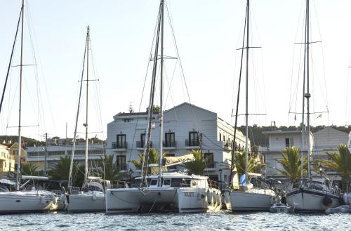boutique hotels in Lixouri