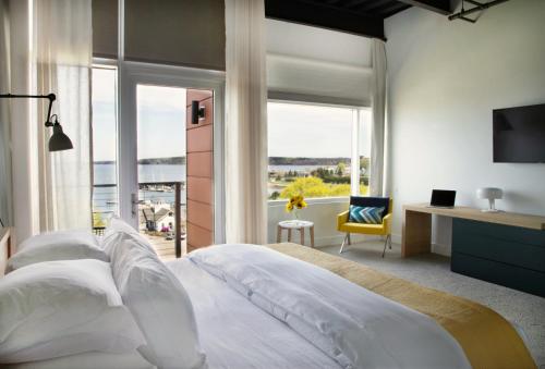 boutique hotels in Camden Snow Bowl