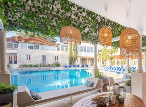 boutique hotels in Supetar