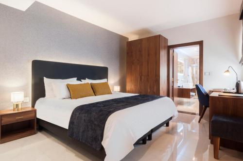 boutique hotels in Xlendi