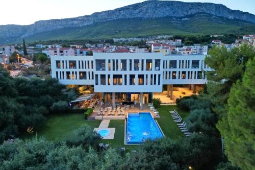 boutique hotels in Podstrana