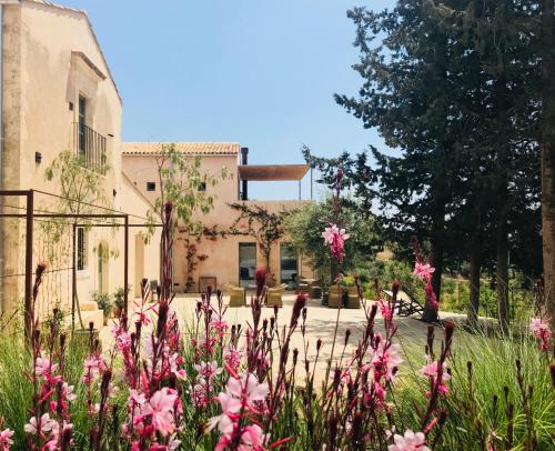 boutique hotels in Noto Valley