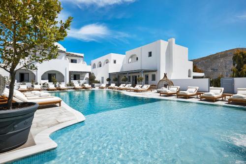 boutique hotels in Santorini