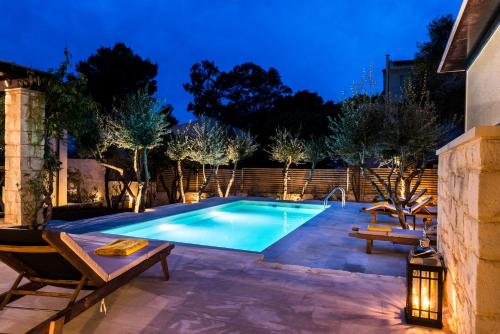 boutique hotels in Stavros
