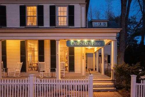 boutique hotels in Camden Snow Bowl