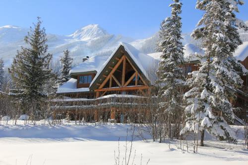 boutique hotels in Canada West Supply