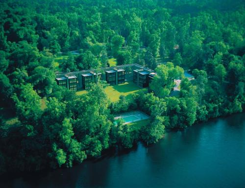 boutique hotels in Charleston Area