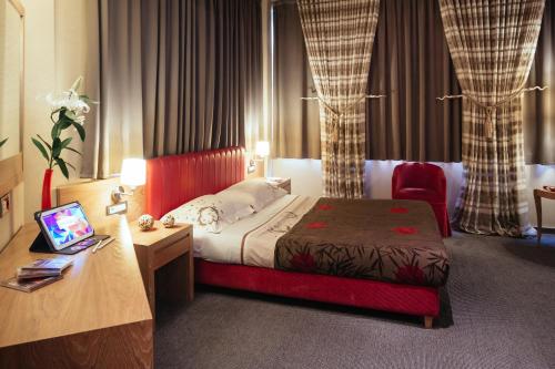 boutique hotels in Argos
