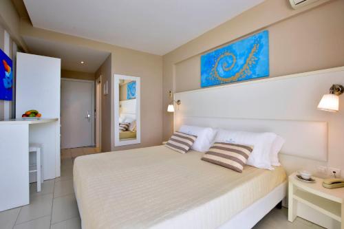 boutique hotels in Acharavi