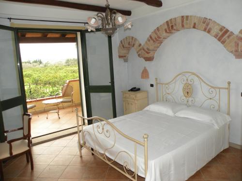 boutique hotels in Àrbatax