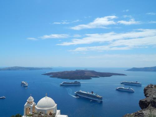 boutique hotels in Santorini Caldera