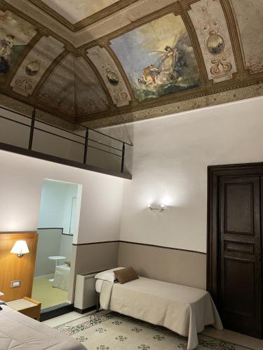 boutique hotels in Naples