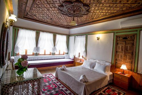 boutique hotels in Gjirokastër