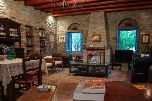 boutique hotels in Batsi