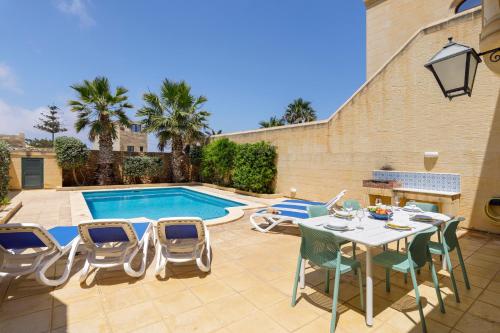 boutique hotels in Xlendi