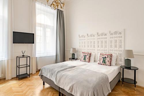 boutique hotels in Lake Szelid