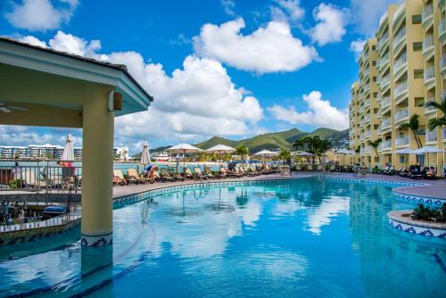 boutique hotels in Maho Reef
