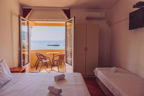 boutique hotels in Bar County
