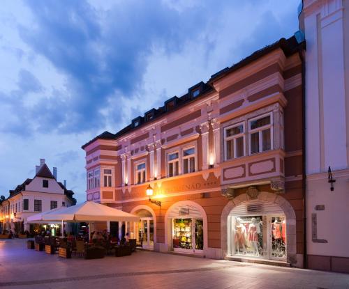 boutique hotels in Vrakúň