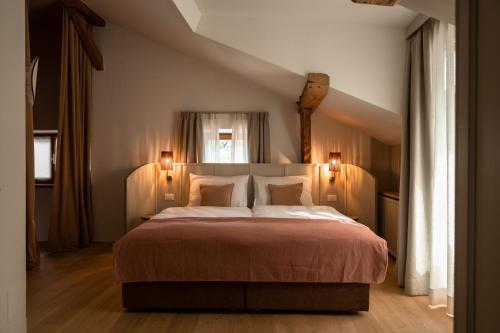 boutique hotels in Mendel Pass