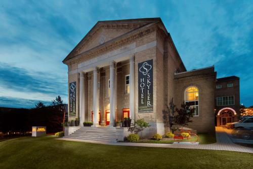 boutique hotels in Cayuga Lake Wine Trail