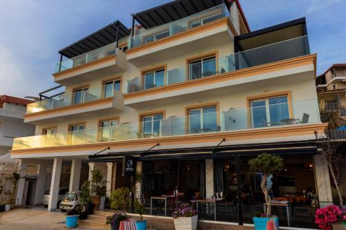 boutique hotels in Himare