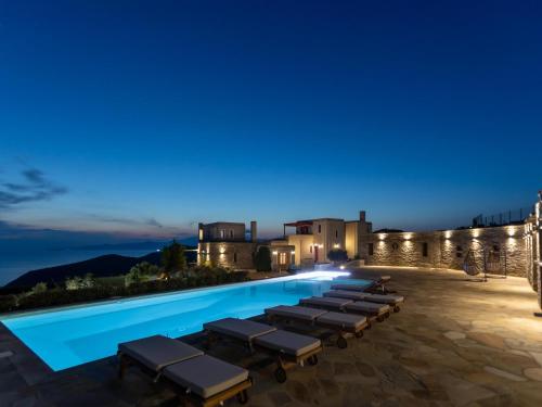 boutique hotels in Batsi
