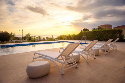 boutique hotels in Coral Bay