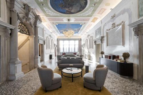 boutique hotels in Old Treviso Area