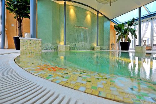 boutique hotels in Bw-South