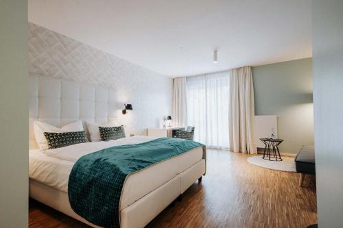 boutique hotels in Bw-South