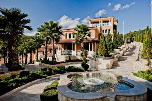 boutique hotels in Elenite
