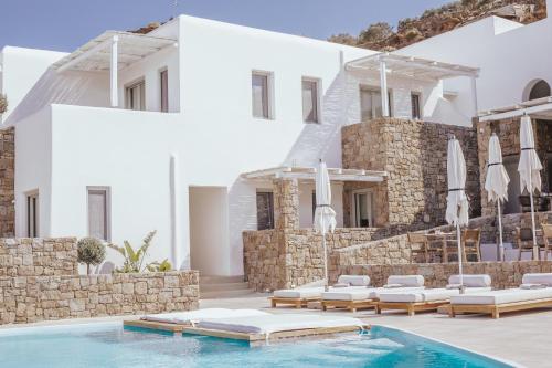 boutique hotels in Tourlos