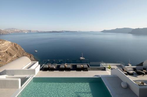 boutique hotels in Santorini