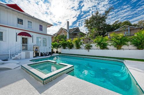 boutique hotels in Pinellas County