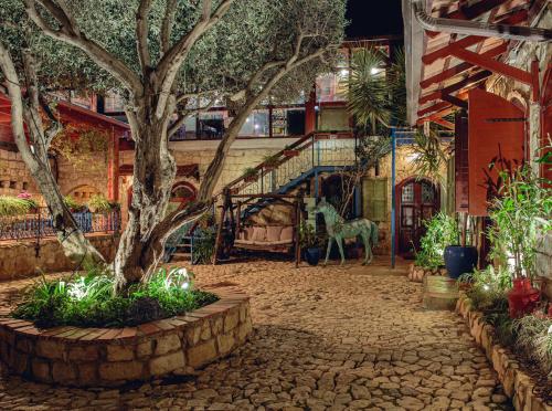 boutique hotels in Ibil Es-Saqi