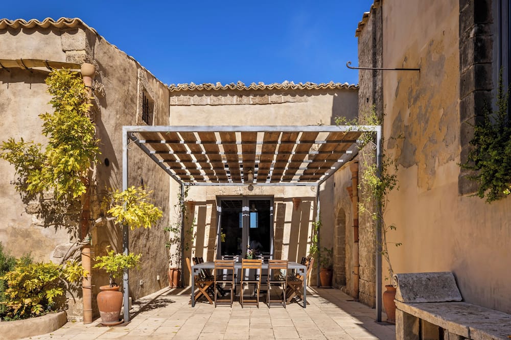 boutique hotels in Noto