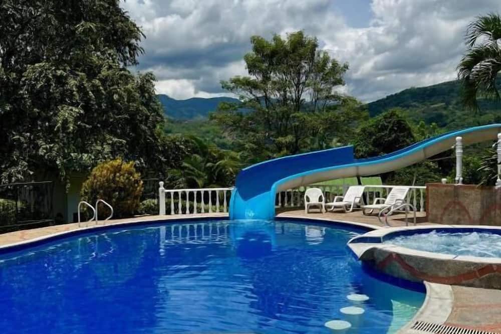 boutique hotels in Villeta