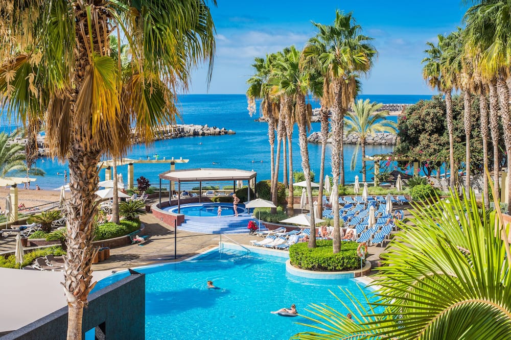 boutique hotels in Calheta