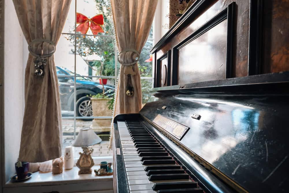 boutique hotels in Tirana County
