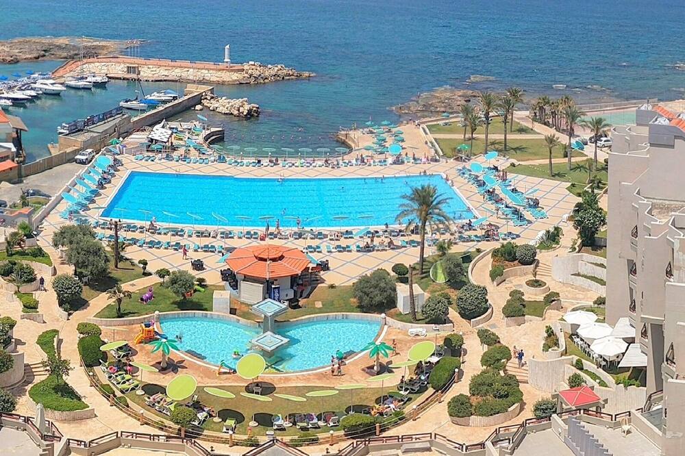 boutique hotels in North Governorate